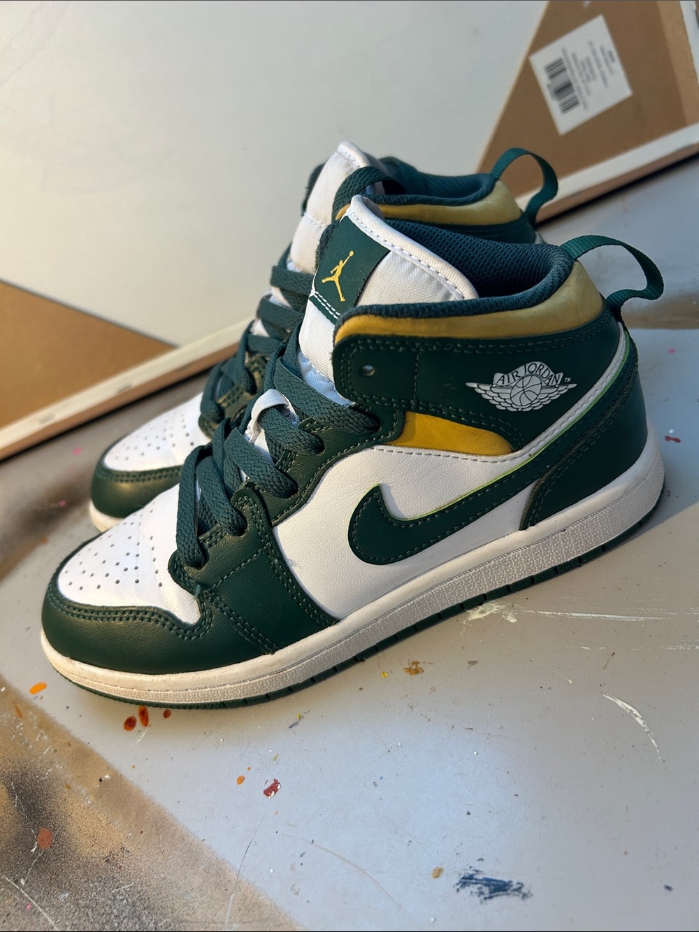Kids Nike Air Jordan 1 Mid 'Sonics' 2.5Y